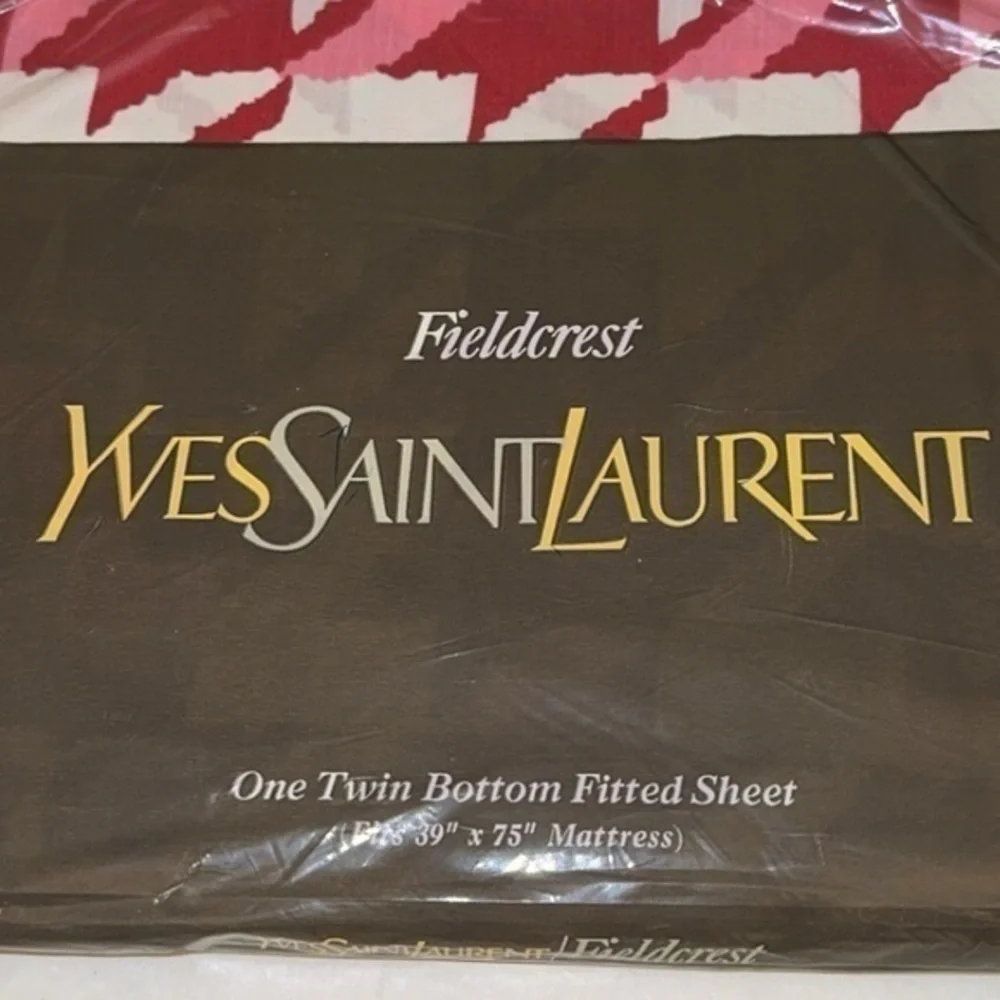 YSL Yves Saint Laurent Fieldcrest‎ Pink Geometric Designer Twin Fitted Sheet